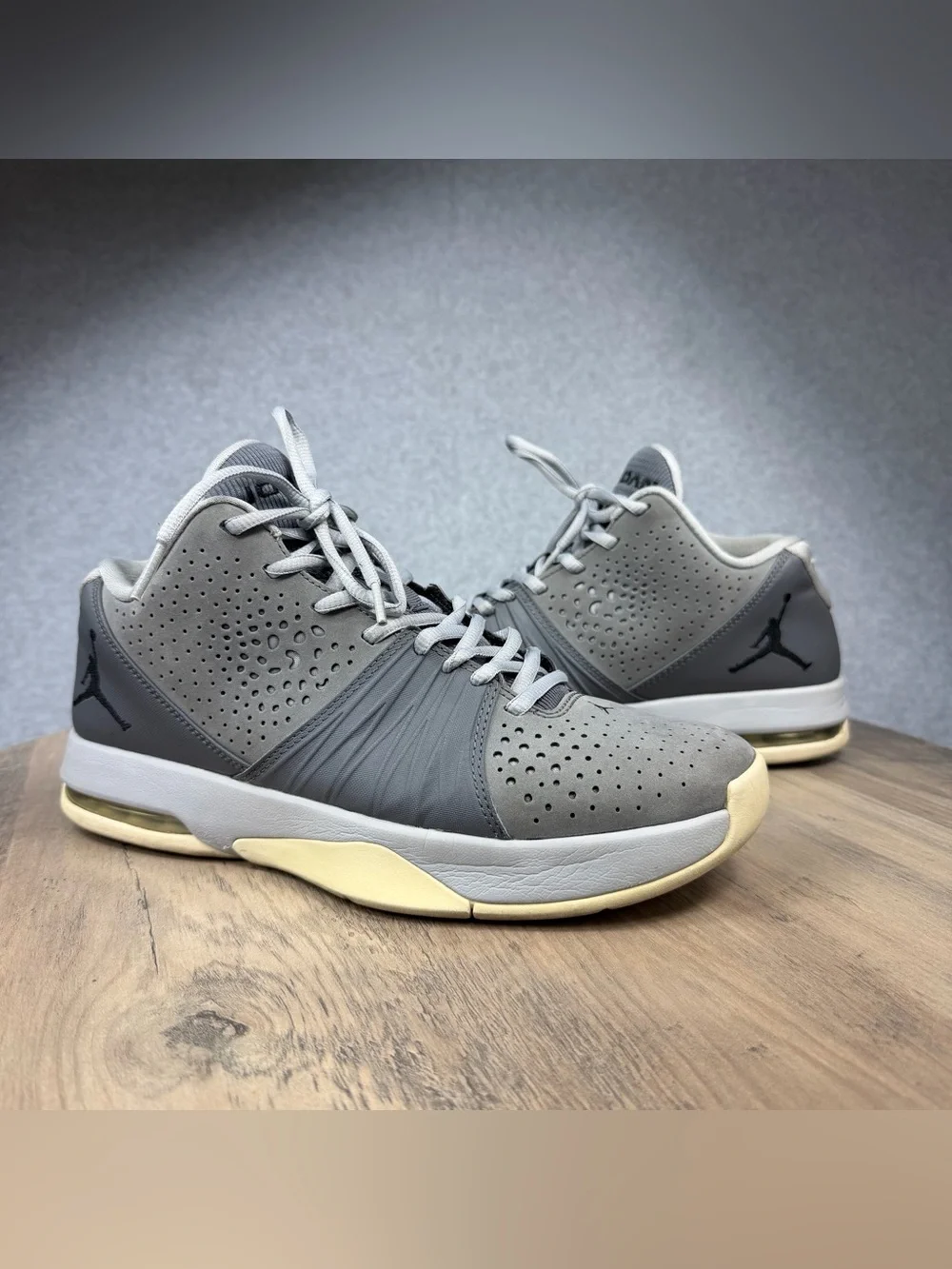 Air Jordan 5 AM Gray Basketball Shoes Sneakers 807546-003 Men’s Size 9.5